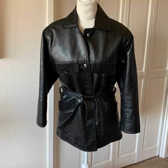 VINTAGE, GV HAND MADE IN ITALY BLACK, BELTED, FAUX LEATHER JACKET - WOMEN MEDIUM - Picture 2 of 10